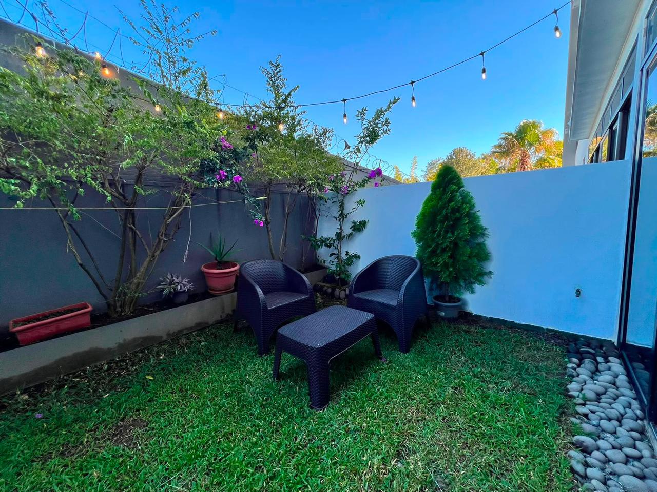 Detalle 12 · Un jardín privado en Escalón Norte