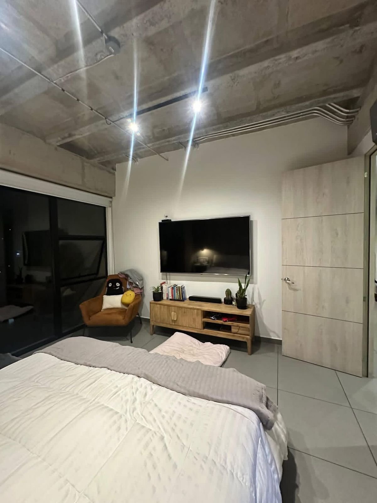 Detalle 5 · Diseño contemporáneo sobre Escalón