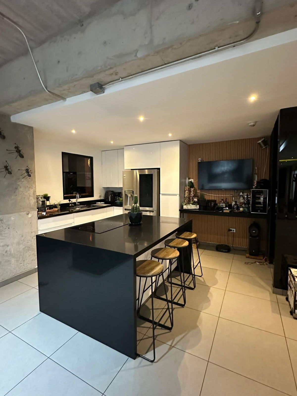 Detalle 7 · Diseño contemporáneo sobre Escalón